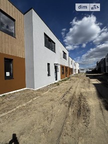 Продаж 2 поверхового таунхауса з ділянкою на 1 сотку, 88 кв. м, 3 кімнати, на вул. Приозерна • ID 34209503
