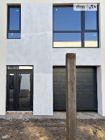 Продаж 2 поверхового таунхауса з ділянкою на 2.13 сотки, 127 кв. м, 3 кімнати, на вул. Вербова • ID 34060853