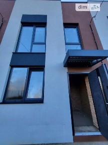 Продаж 2 поверхового таунхауса з ділянкою на 1.5 сотки, 88 кв. м, 3 кімнати, на вул. Садова • ID 33825480