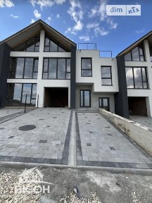 Продаж 3 поверхового таунхауса з ділянкою на 2 сотки, 133 кв. м, 3 кімнати, на вул. Лесі Українки 4А • ID 33475290
