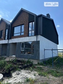 Продаж 2 поверхового таунхауса 125 кв. м, 3 кімнати, на вул. Зелена • ID 33385923