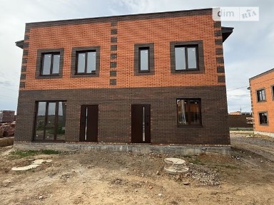 Продаж 2 поверхового таунхауса з ділянкою на 1.3 сотки, 72 кв. м, 3 кімнати, на вулиця Дружби • ID 33109579