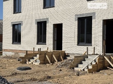 Продаж 2 поверхового таунхауса з ділянкою на 2 сотки, 85 кв. м, 2 кімнати, на вул. Грушева • ID 33037396