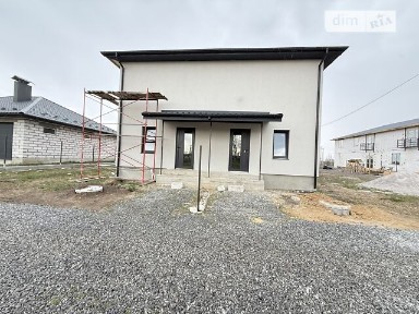 Продаж 2 поверхового таунхауса з ділянкою на 2 сотки, 90 кв. м, 2 кімнати, на вул. Центральна • ID 32968408