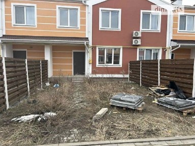 Продаж 2 поверхового таунхауса з ділянкою на 1 сотку, 66.2 кв. м, 2 кімнати, на вул. Гетьманська • ID 32894275