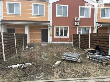 Продаж 2 поверхового таунхауса з ділянкою на 1 сотку, 66.2 кв. м, 2 кімнати, на вул. Гетьманська • ID 32894275
