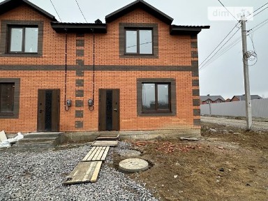 Продаж 2 поверхового таунхауса з ділянкою на 2 сотки, 95 кв. м, 4 кімнати, на вул. Степана Руданського • ID 32701262