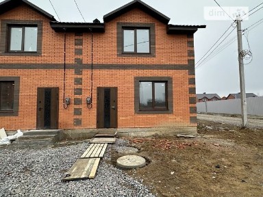 Продаж 2 поверхового таунхауса з ділянкою на 2 сотки, 95 кв. м, 4 кімнати, на вул. Степана Руданського • ID 32701262