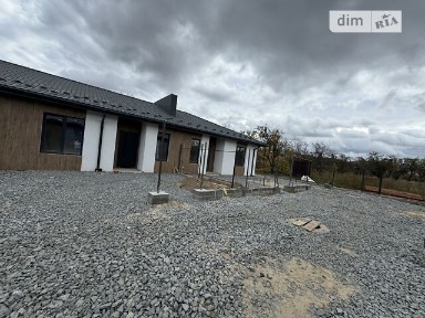 Продаж 1 поверхового таунхауса з ділянкою на 1 сотку, 62 кв. м, 2 кімнати, на вул. Остромирська • ID 32400025