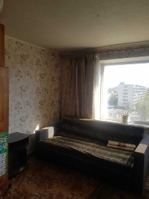 Срочно продам квартиру гостинного типа м. Заводская (Малышева)