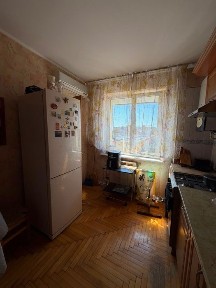 Продаж 4-х кімнатної квартири