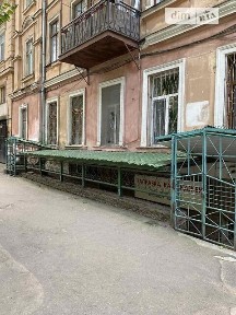 Продаж офісного приміщення 148.2 кв. м. на 1 поверсі на вул. Павла Зеленого, триповерхова будівля • ID 34723400