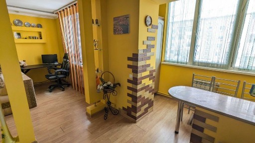 Продаж квартири з меблями Індивідуальним опаленням в центрі м. Долина