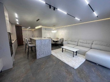 Продаж стильної 3 км квартири поруч з озером