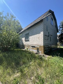 Двоповерхова дача на першій лінії від Дніпра - кооператив «Світанок»