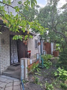 Продам дачу з газом для постійного проживання