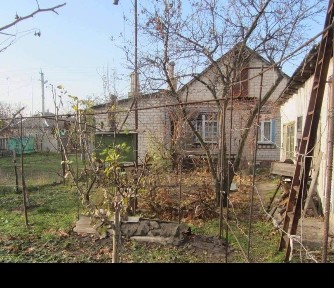 Продаж половини будинка