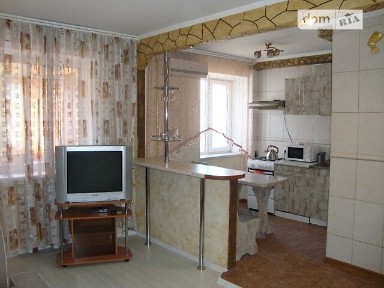 Здам подобово 1к квартиру на вул. Космонавтів 13 • ID 5310840