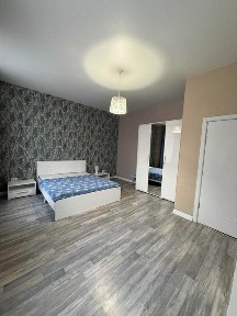 Продаж 2-кім в центрі, початок вул. Головної