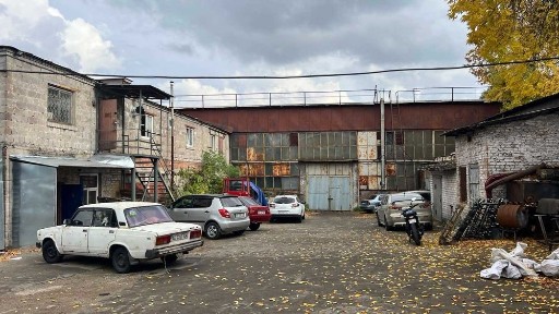 Продам окрему промислову базу 2700 м2 ( пром цеха з кран балками) заїзд для фур