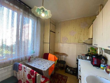 Продаётся двухкомнатная квартира на Макулане, микрорайон Всебратское‑2