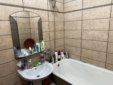 Продам 2о кімнатну квартиру на ж/м Червоний Камінь вул. Коробова, 2 Новокодацький район