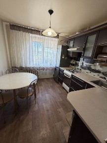 Продам Трехкомнатную квартиру на микрорайоне Юбилейный.