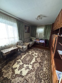 Продам 2-кімн. квартиру з гаражем м. Умань, вул. Єднання