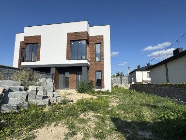 Продам котедж в Колоденці з газом та ділянкою 4 сот!