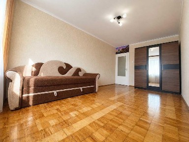 Здається в оренду 1-кімнатна квартира, вул. Деміївська, 45