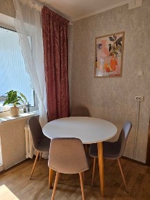 Оренда великої 2к Райдужна, 59Б