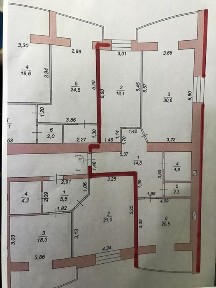 Простора квартира в новобудові в центрі міста