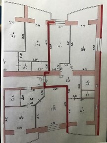 Простора квартира в новобудові в центрі міста