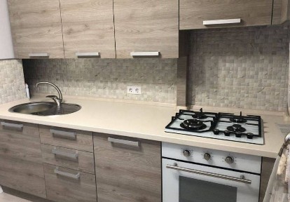 Продам 2 кім в центрі