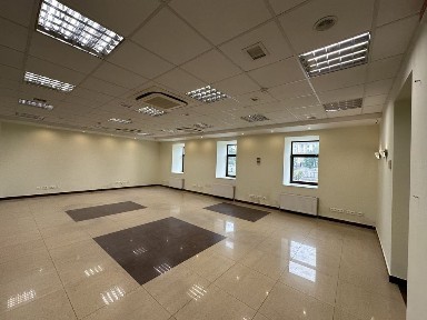Офис 360м с бомбоубежищем и парковкой (школа, мед центр)