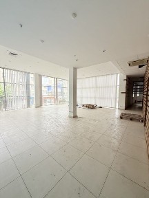 Здам офіс у сучасному БЦ в 2 хвилинах від метро Ботанічний сад