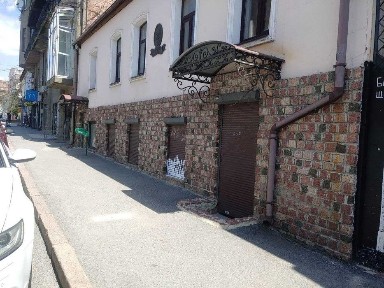 Оренда поруч з м. Історичний музей. Цокольне приміщення - під Ваш Бізнес!
