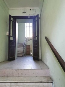 Продам большое нежилое помещение в центре города