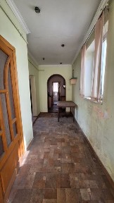 Продаж будинку в 10 хв. від вул. Б. Хмельницького