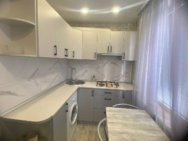 Сдам 2 кв метро Студенческая Валентиновская 15000 гр. евро.