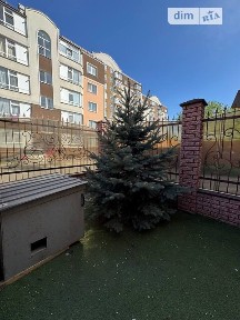 Продаж 3 поверхового таунхауса з ділянкою на 1 сотку, 130 кв. м, 5 кімнат, на вул. Степана Бандери • ID 34728130