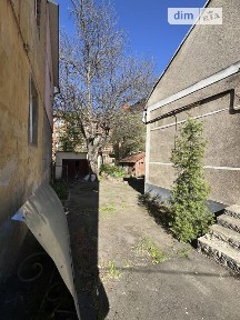 вулиця Володимира Великого, район Першотравневий, Чернівці, вул. Володимира Великого 11 • ID 34727603