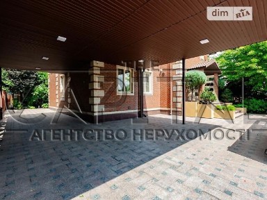 Продаж 3 поверхового будинку з верандою і ділянкою на 10 соток, 700 кв. м, 8 кімнат, на вул. Лютнева (Чапаєвка) 58 • ID 34721541