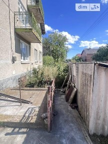 Продаж 3 поверхового будинку з верандою і ділянкою на 6 соток, 200 кв. м, 9 кімнат, на вул. Вітовського • ID 34721052