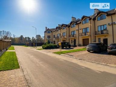 Продаж 3 поверхового будинку з гаражем і ділянкою на 436 кв. м., 293 кв. м, 7 кімнат, на вул. Миру 14 • ID 34717628