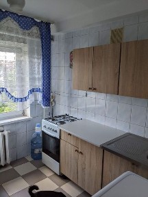 Оренда затишної 2-кімнатної квартири з хорошим косметичним ремонтом!