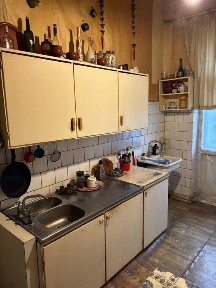 Пропонуємо вам в оренду 3х кімнатну квартиру в хорошому житловому стані!