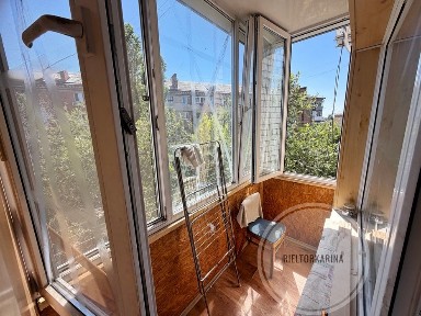 Водопровідна/Пр. Центральний 1к квартира в продажі під ремонт. 3 поверх з 5