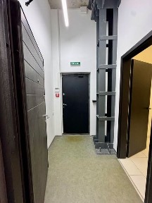ЗДАЄТЬСЯ В ОРЕНДУ ПРОСТОРИЙ ОФІС 229.8 м² у бізнес-центрі з генератором і терасою БЕЗ КОМІСІЇ