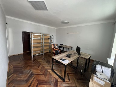Оренда офісного приміщення 44 м² 2 кімнати вул Лазаренка 2